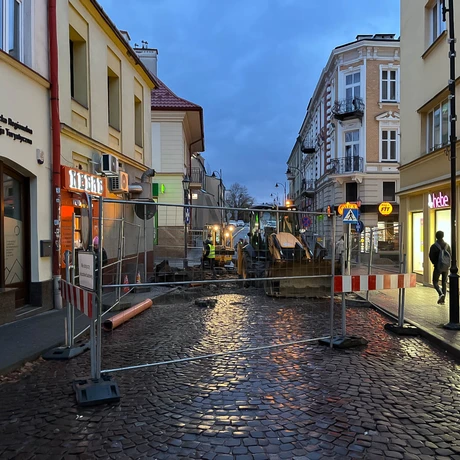 Przebudowa ul. Grunwaldzkiej w Rzeszowie [listopad 2023] - fot 5